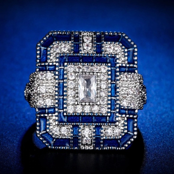 💕Huge statement ring - Picture 3 of 11